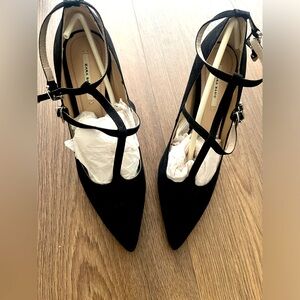 Black faux suede heels, very good condition, never worn.